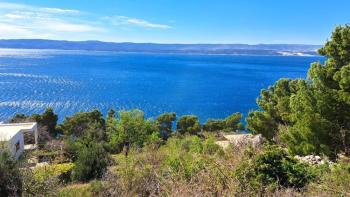 Fantastic land on the 1st row to the sea on Omis riviera 