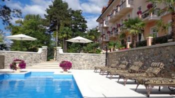 Two fantastic penthouses for sale in 5***** star residence with swimming pool in Lovran 