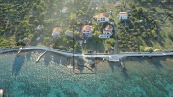 Ferienhaus Kroatien kaufen am Meer neben Vodice, auf der Insel Prvic, mit dem Liegeplatz 