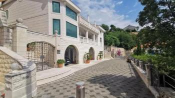 Luxury villa on Crikvenica riviera, just 50 meters from the beach 