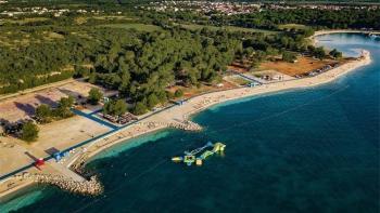 Świetna inwestycja - działka T2 zaledwie 200 metrów od plaży w Stinjan!  