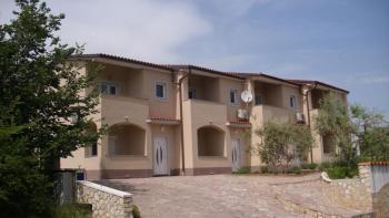 Mini-hotel of 4 houses with 8 apartments and pool, Krk 