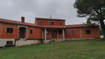 Villa en construction dans la région de Rovinj, à seulement 5 km de la mer 