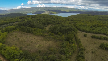 Large land for sale in Rakalj, Marčana 