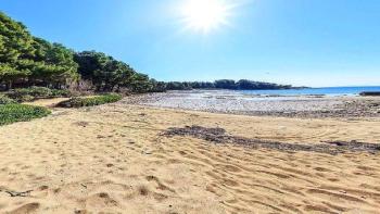 Waterfront building land for tourist and catering purposes on Vir island 