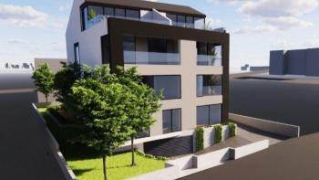 Új duplex penthouse tökéletes helyen Rovinjban, mindössze 200 méterre a tengertől 