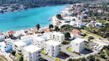 Preiswerte Apartments in einer neuen Residenz in Grebastica, 200 Meter vom Meer entfernt 