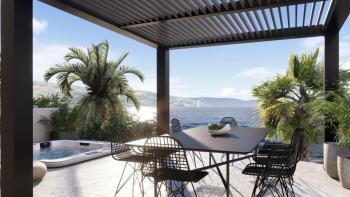Luxusní penthouse na 1. linii v oblasti Trogiru 