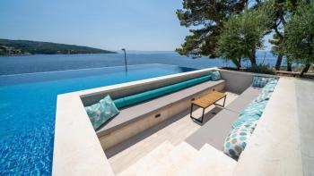 New villa on Brac on the 1st line to the sea, with boat mooring 