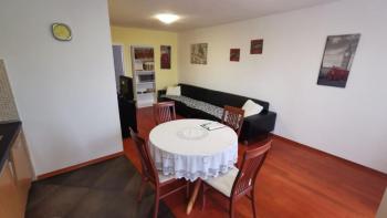 Apartment in Umag, building on the 1st line to the sea! 