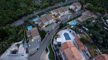 Un projet de 5 unités résidentielles avec piscines sur l'île de Krk, région de Dobrinj 