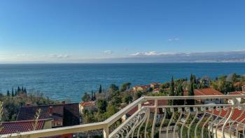 Low priced 2-bedroom apartment in  Lovran, with great sea views 