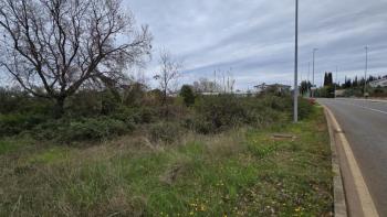 Baugrundstück in Poreč, 2 km vom Meer entfernt 