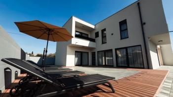 Modern semi-detached villa with swimming pool near the sea in Pomer, Medulin area 