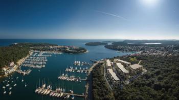 Luxusní rezidence PORTO PULA v 1. linii do přístavu pro luxusní jachting! 