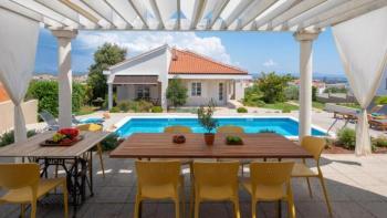 Beautiful villa in Vodice area with wonderful sea views! 