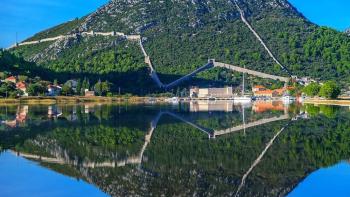 More than 100 000 sq.m. of farm land on Peljesac 