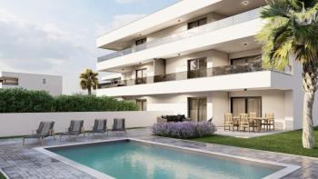 Un superbe appartement dans un immeuble neuf à Malinska, île de Krk, à 700m de la mer 