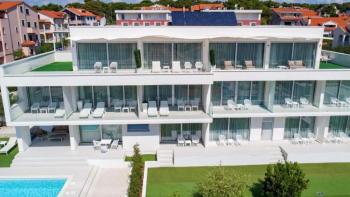 Fantastyczny nowy, nowoczesny hotel w Zadarze 