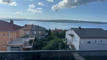 Apartment with 2 bedrooms in Crikvenica, nice open sea views 