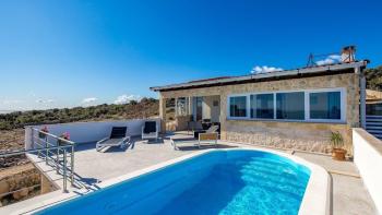 Vila s bazénem v Mandre, Kolan s výhledem na moře a 15 olivovníky 