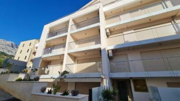 Two-bedroom apartment in Tucepi, for sale 