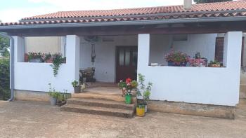 House in Valtura, Ližnjan, 2 km from the sea 