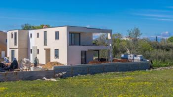 Modern semi-detached house with pool in Malinska, Krk 