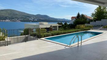 Magnificent villa on the 2d row to the sea on Ciovo 