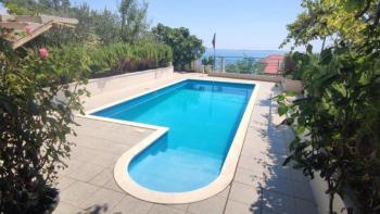 Villa for sale in Podstrana, great investment 