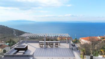 Penthouse 100m2 with panoramic sea view and swimming pool + roof terrace in Bregi, Opatija 