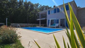 Villa in Rovinj, 6 km vom Meer entfernt 