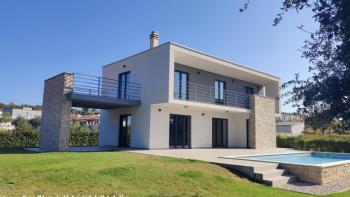 Beautiful villa in a quiet location in Porec vicinity 