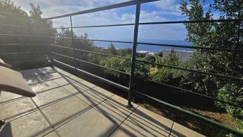 Haus mit herrlichem Blick auf das offene Meer in Makarska 