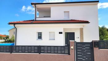 Villa with pool in Buje, new, for sale 