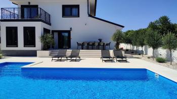 New modern villa in Krnica, for sale 