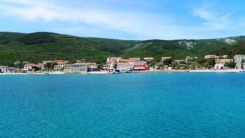 Terrain à bâtir sur l'île de Cres, 1ère ligne de mer 