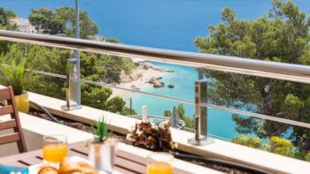 Appartement sensationnel en 1ère ligne de mer à Mimice, Omis riviera, à vendre 