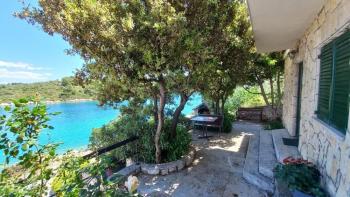 Rare 1st line house on Solta island, for sale 