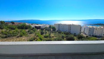 Spacious new apartment with sea views in Makarska, for sale 