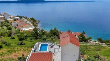 Villa sur la riviera de Makarska, à 70 m de la mer, à vendre 