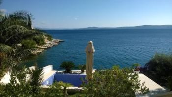 Seafront villa on Ciovo with wonderful sea views! 