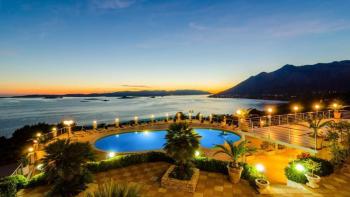 Modern wedding hotel in Croatia, Peljesac peninsula with vineyards around! 