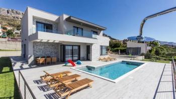 Villa moderne avec vue sur la mer à proximité de Split 