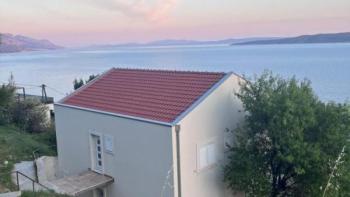 Perfect house with 3 apartments and with amazing sea views on Omis riviera 