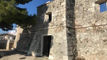 Seafront castello for renovation on Hvar island in Sucuraj - unique and unusual property in Croatia for sale! 