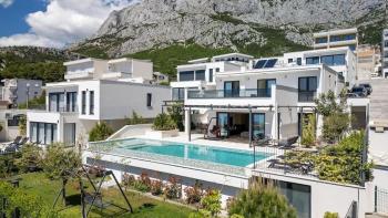 New luxury villa on Makarska riviera 