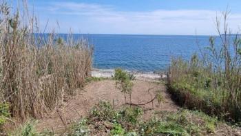 Stone house first row to the sea on an island in Mali Losinj area! 