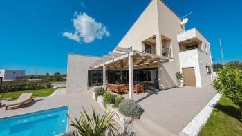 Remarkable 4**** star villa in Zadar area on a huge terrain 