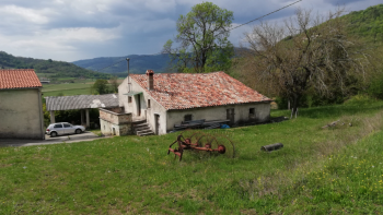 Spacious terrain in Motovun area 